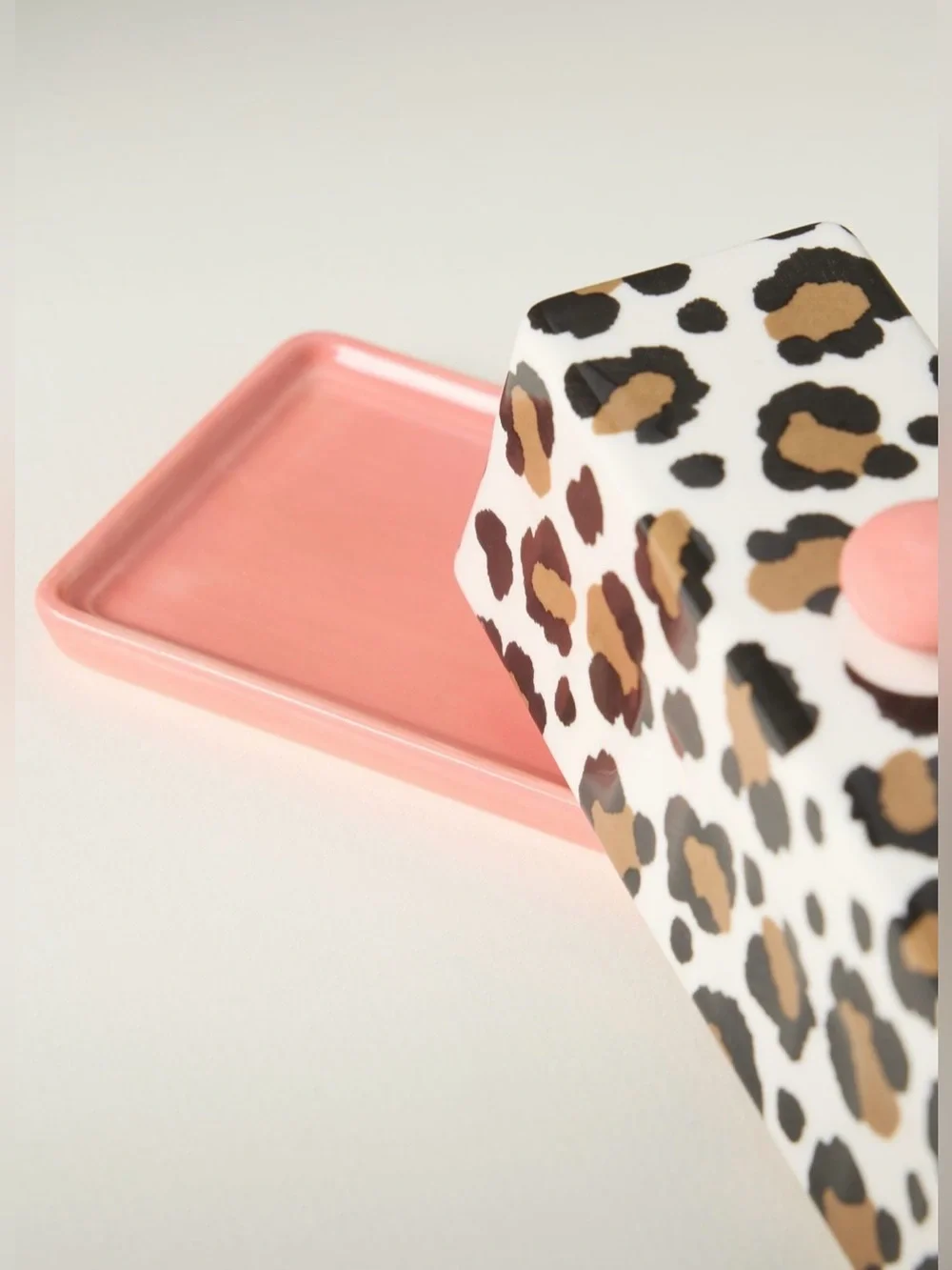 New! NWT Anthropologie Chintzware Leopard Stoneware Butter Dish